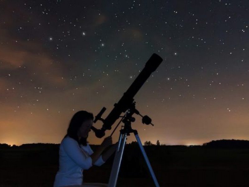 Celebran día internacional de la astronomía