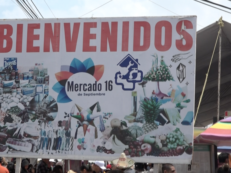 Celebran el 49 aniversario del Mercado 16 en Toluca