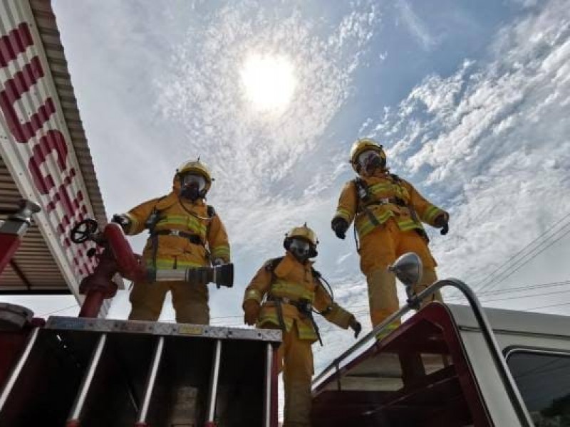 Celebran el Día del Bombero en Juchitán