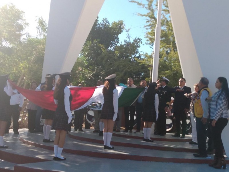 Celebran en Guaymas Día de la Bandera