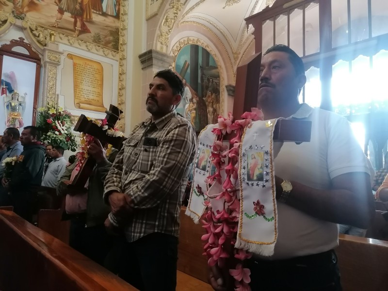 Celebran en iglesias mexiquenses día de la Santa Cruz