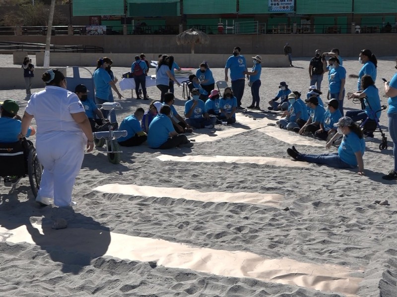 Celebran en playa coromuel el dia del autismo