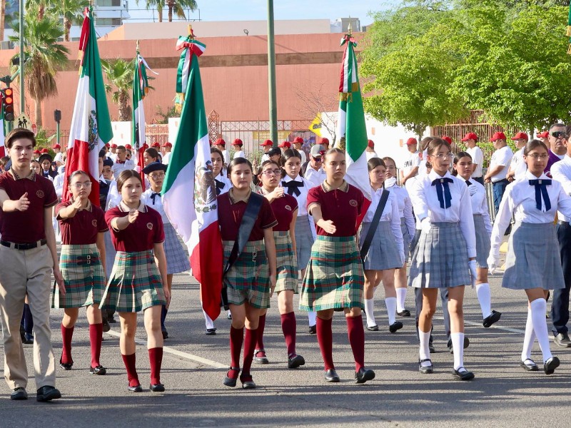 Celebran en Sonora con desfile Cívico Militar