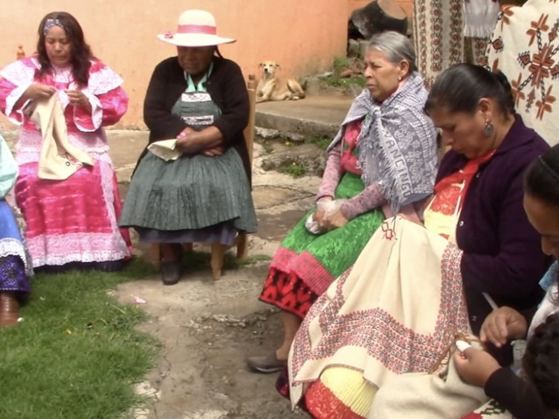 Celebran folclor a través de artesanías mexiquenses