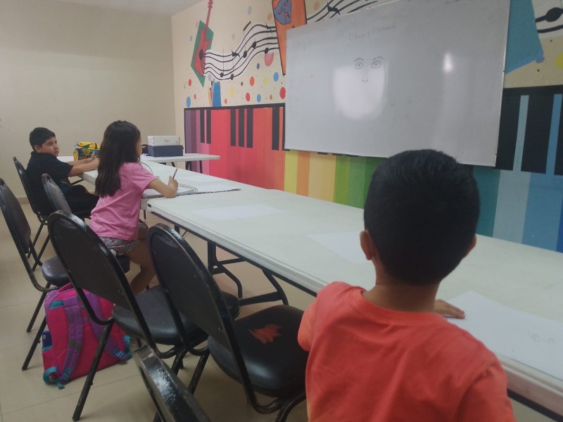 Celebran inicio de cursos en Centro Cultural