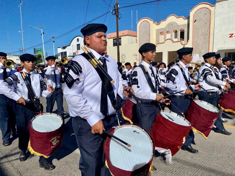 Celebran la Revolución Mexicana con Desfile en Empalme