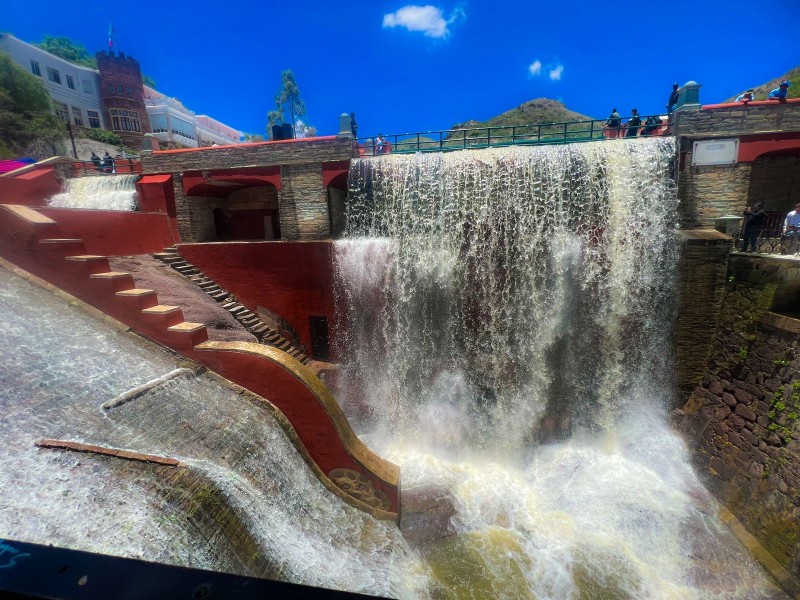 Celebran la tradicional Apertura de la Presa de La Olla