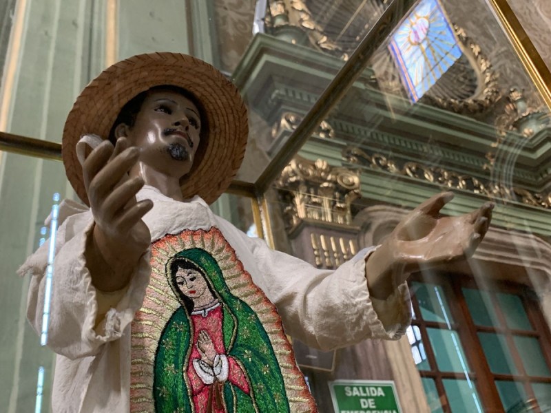 Celebran los milagros de la Virgen de Guadalupe en León.