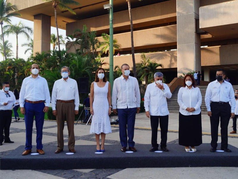 Celebran médicos de Sinaloa con palabras emotivas y estadios abiertos