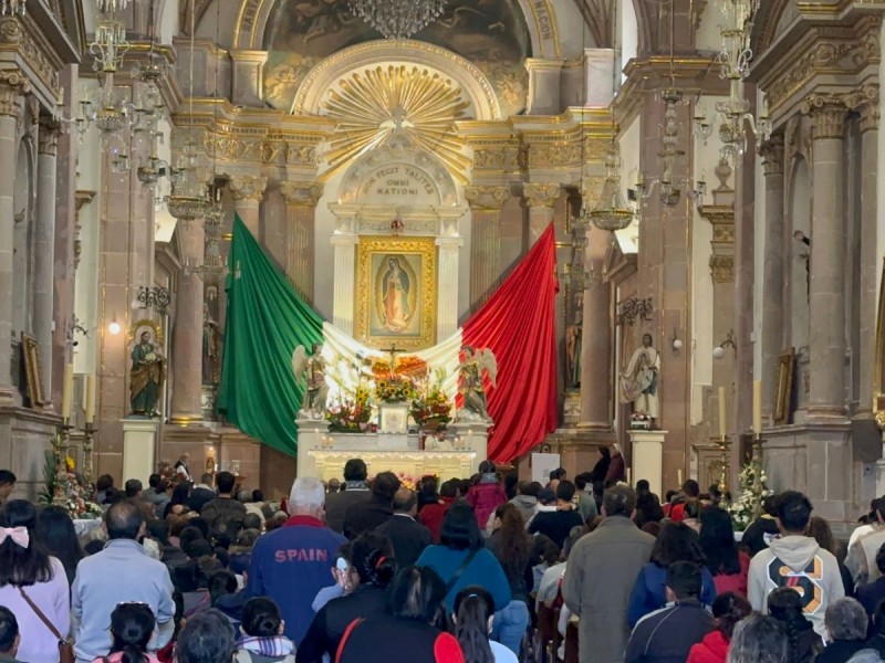 Celebran queretanos a la Virgen de Guadalupe