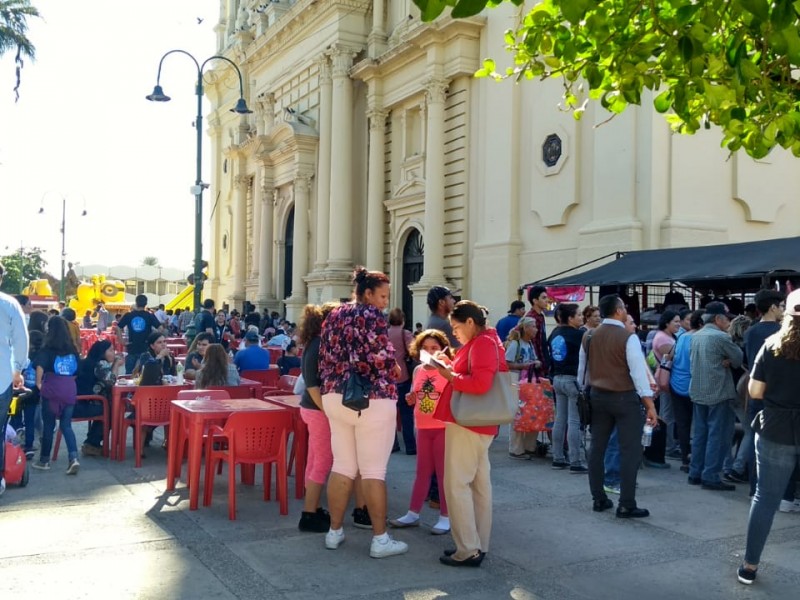 Celebran verbena en Catedral