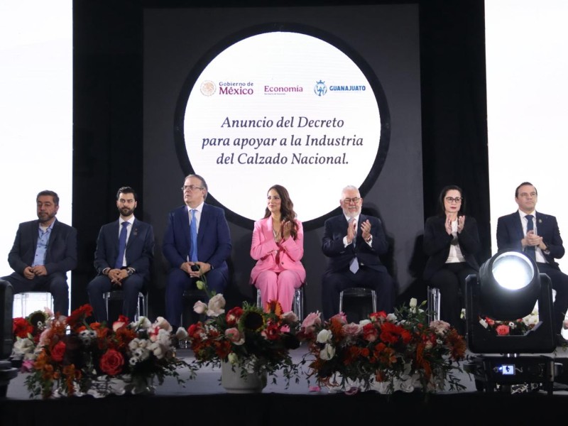 Celebran zapateros publicación de decreto que eximia de cobros fiscales a calzado