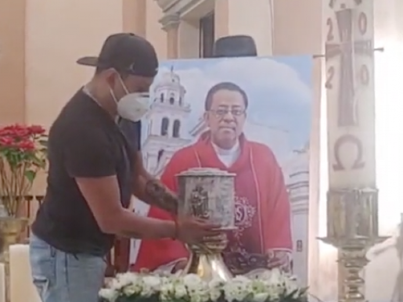 Cenizas del padre Víctor están en la catedral de Veracruz