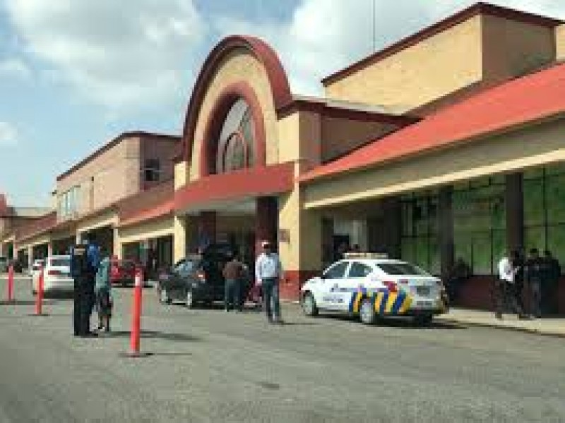 Central camionera podría tener taxis constantes