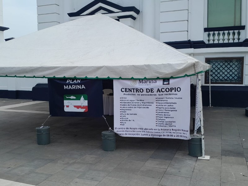 Centro de acopio para damnificados por huracán en Oaxaca y Guerrero