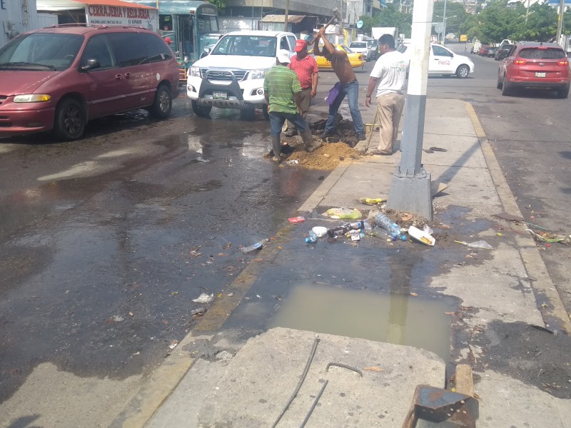 Centro de la ciudad afectado por aguas negras