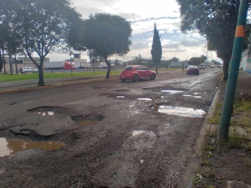 Centros de denuncias de baches, sin servicio en el EDOMEX