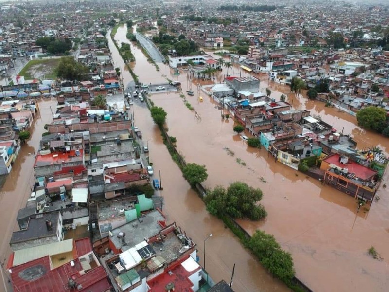 Cerca de 20 colonias inundadas en Morelia