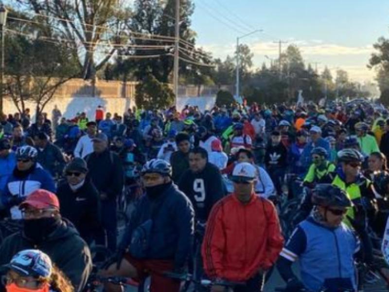 Cerca de tres mil participantes en rodada ciclista