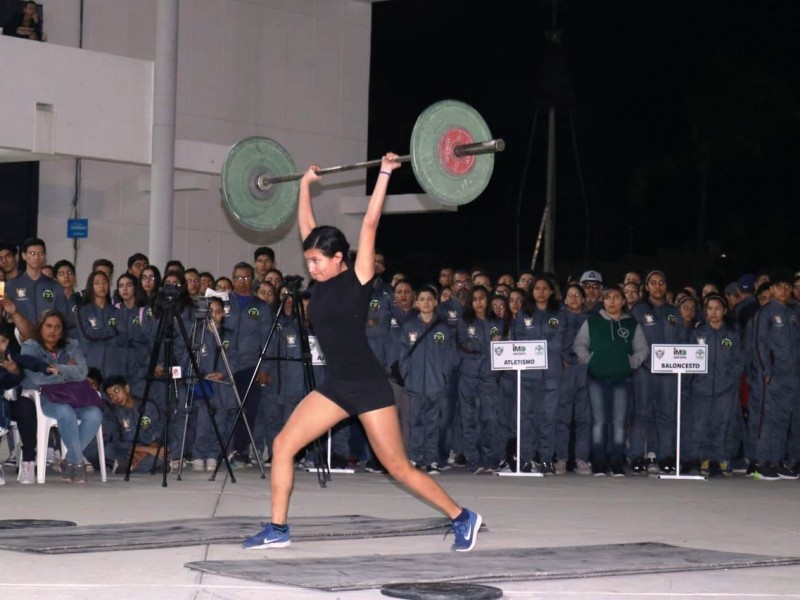 Ceremonia de abanderamiento de la delegación deportiva paceña