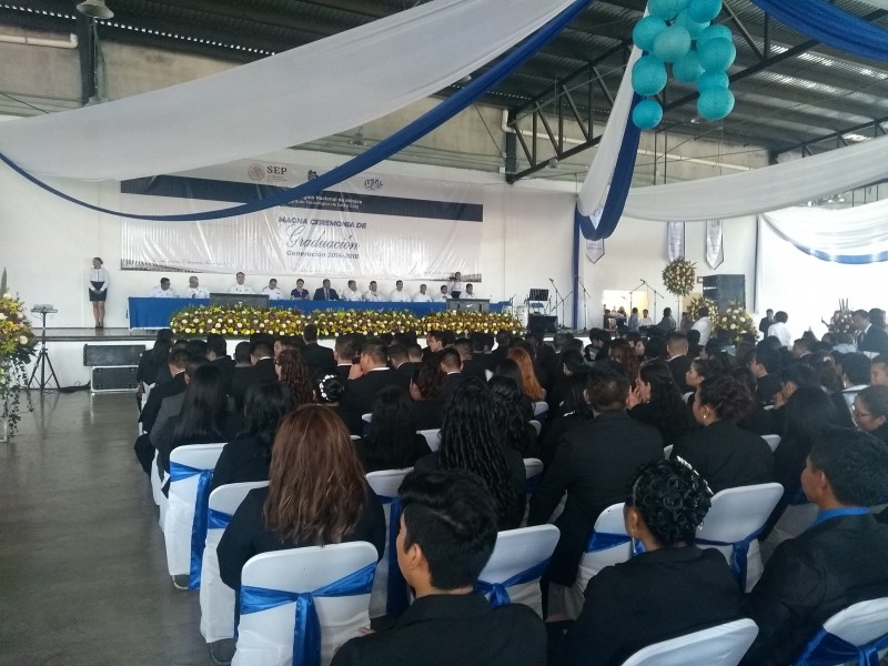 Ceremonia de graduación del ITSAL generación 2014-2018