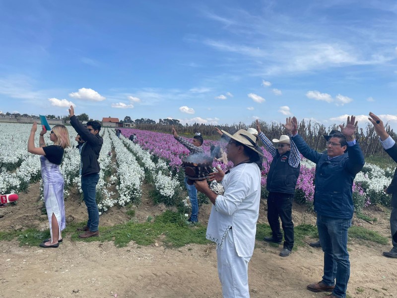 Ceremonia otomí de corte de flor