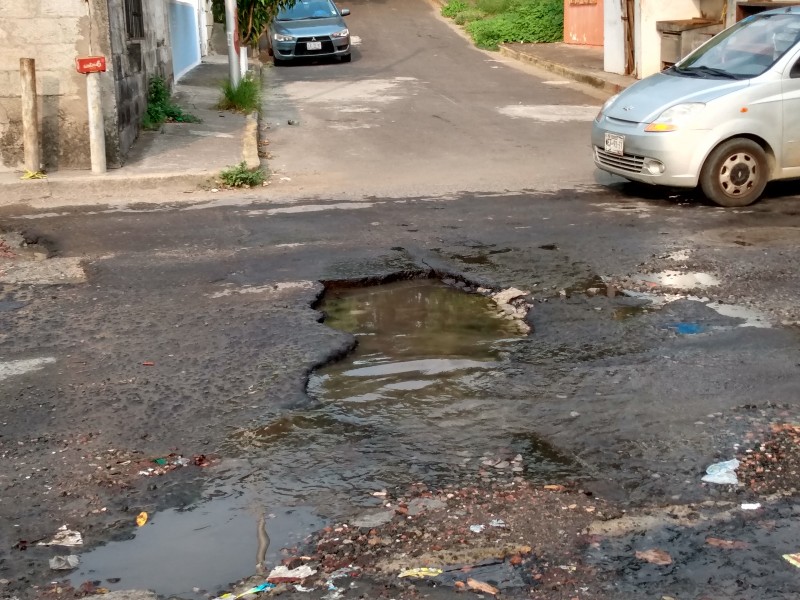 Cerrada de Serdán en malas condiciones por fuga