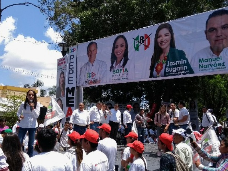 Cerró campaña en Tepic, Sofía Bautista