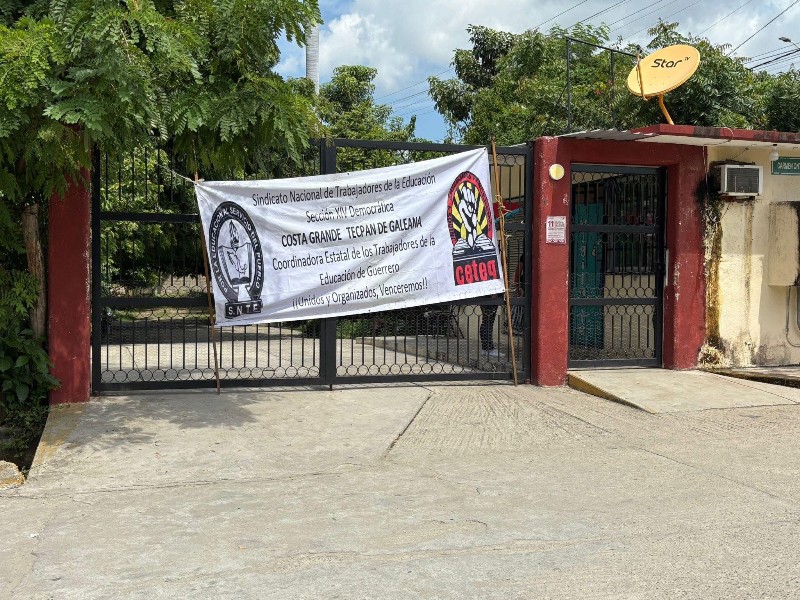 Ceteg paraliza labores; cierra oficinas educativas en Tecpan
