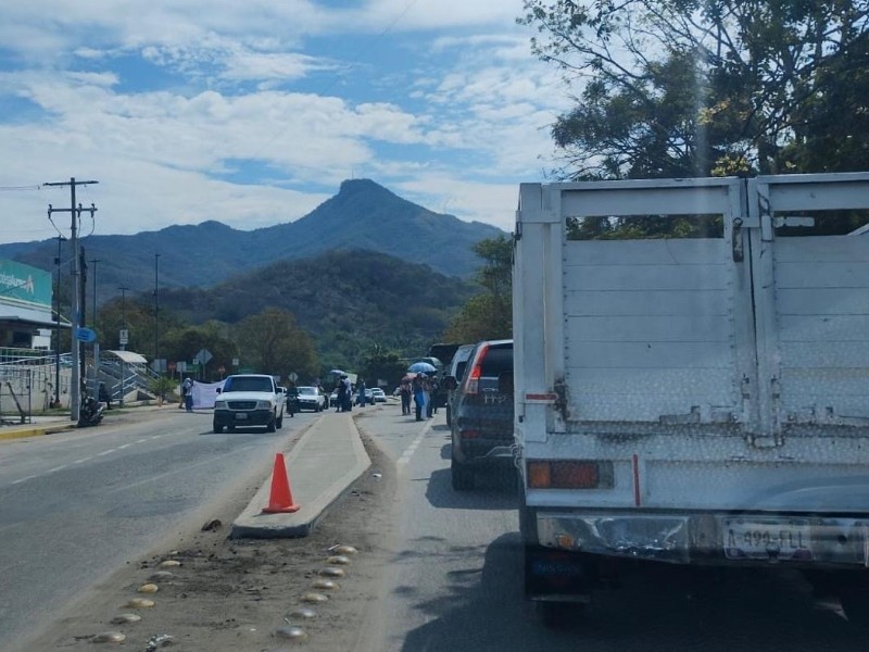 CETEG por enésima vez protesta en la Costa Grande