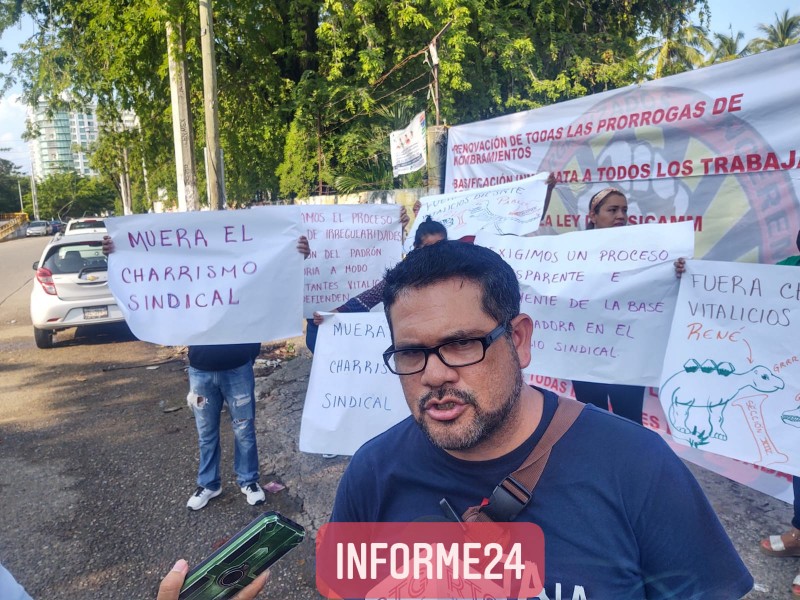 CETEG toma oficina de la SEG en Acapulco