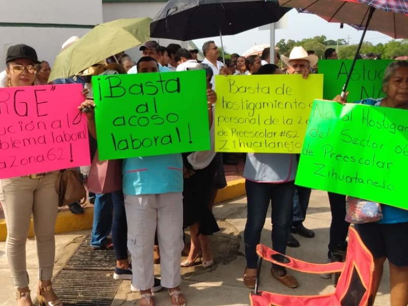CETEG y SNTE protestan en gira de AMLO