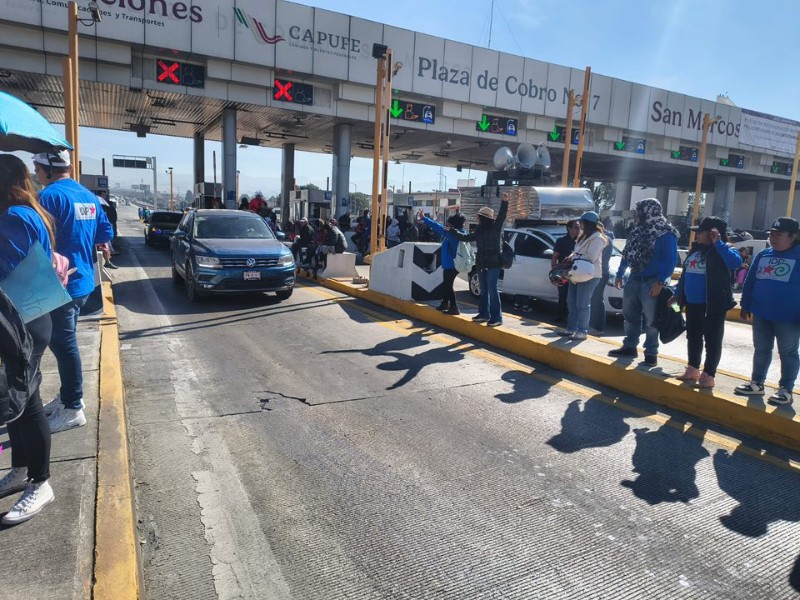 Cetegistas toman casetas de la Autopista del Sol