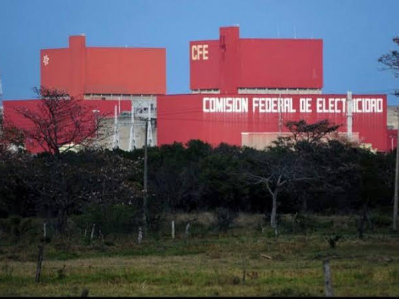 CFE reporta 55 casos de Covid-19 en 