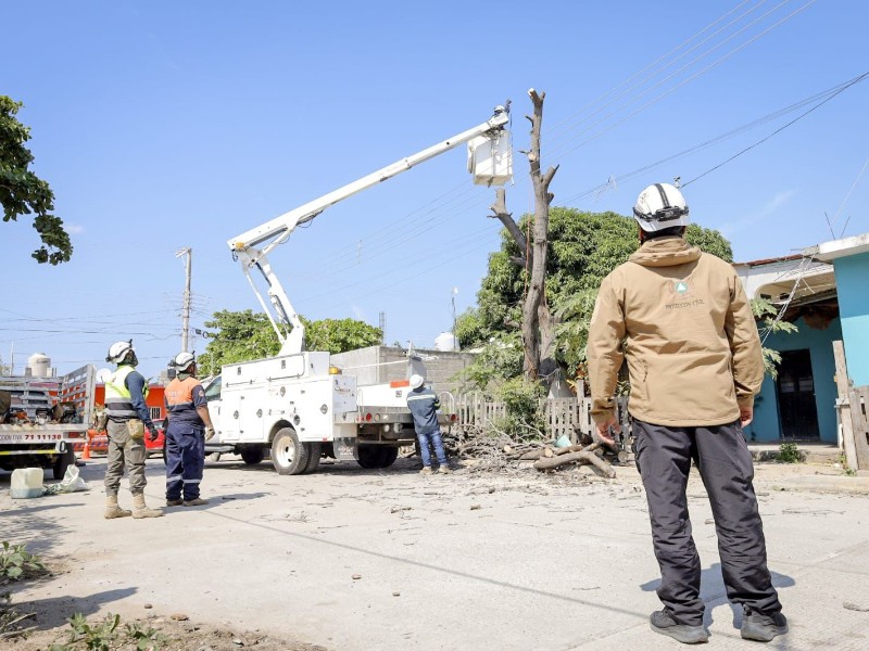CFE restablece energía en comunidades oaxaqueñas afectadas por el frente frío