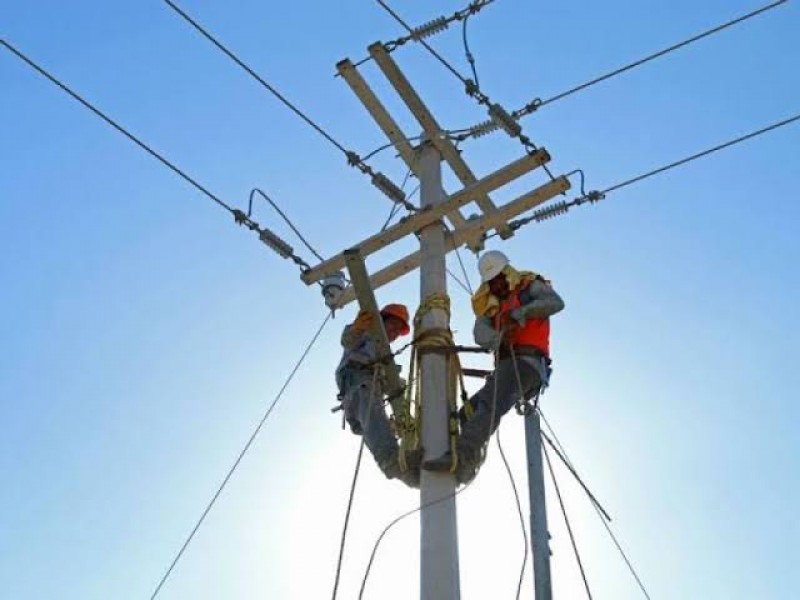 CFE restablece suministro de energía eléctrica en Guasave