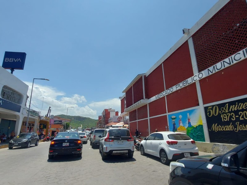 CFE se niega a reemplazar transformadores de comerciantes en Tehuantepec