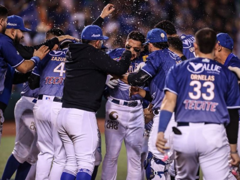 Charros dejan en el terreno a Culiacán