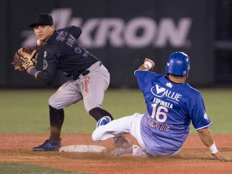 Charros y Mayos dividen doble jornada