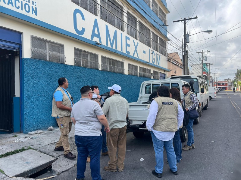 Chiapanecos se refugian en Guatemala por violencia en la frontera sur