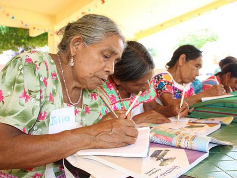 Chiapas cuenta con 512 mil personas en el analfabetismo