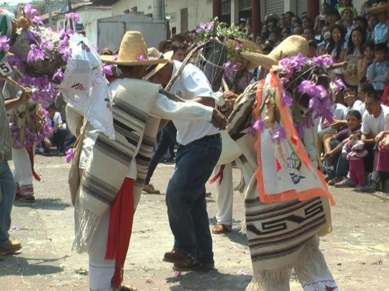 Chilchota se prepara para festividades del Corpus Christi