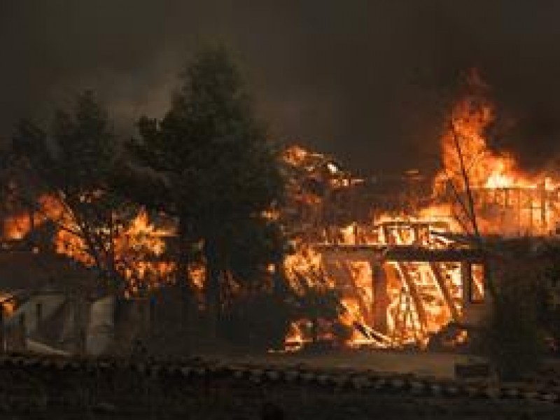 Chile detiene a 10 personas por incendio