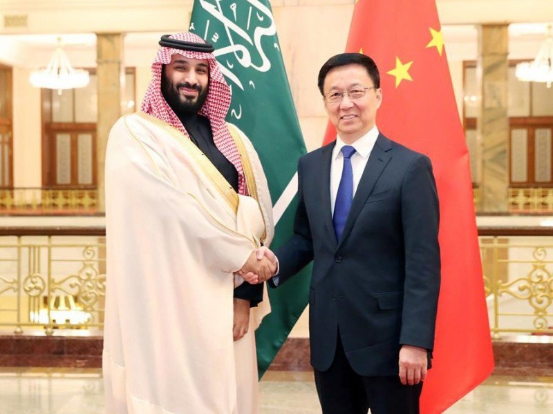 China y Arabia Saudita firman acuerdos millonarios