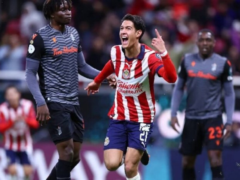 Chivas avanza a la siguiente ronda de la Concachampions