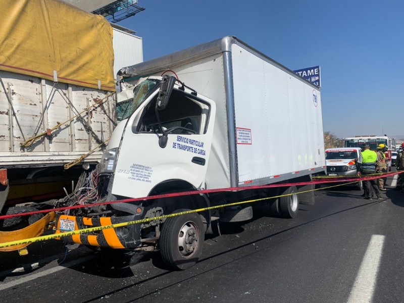 Choque cobra una vida en autopista a Zapotlanejo