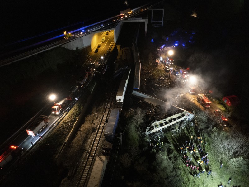 Choque de trenes en Grecia deja 36 víctimas. Podrían incrementar