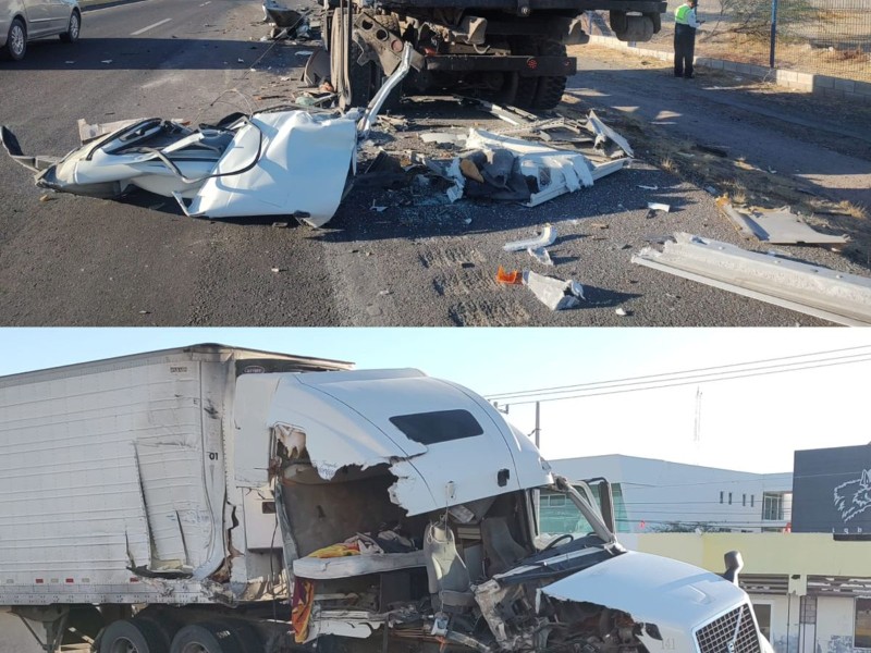 Choque de vehículos de carga deja cuantiosos daños materiales