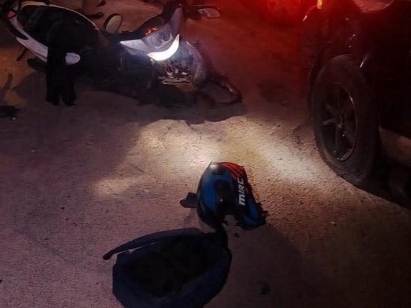 Choque entre motocicleta y patrulla municipal deja una persona lesionada
