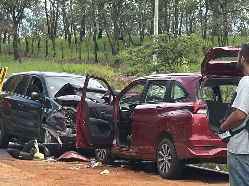 Choque múltiple en la carretera libre Tepic-Guadalajara; 9 lesionados y 2 detenidos
